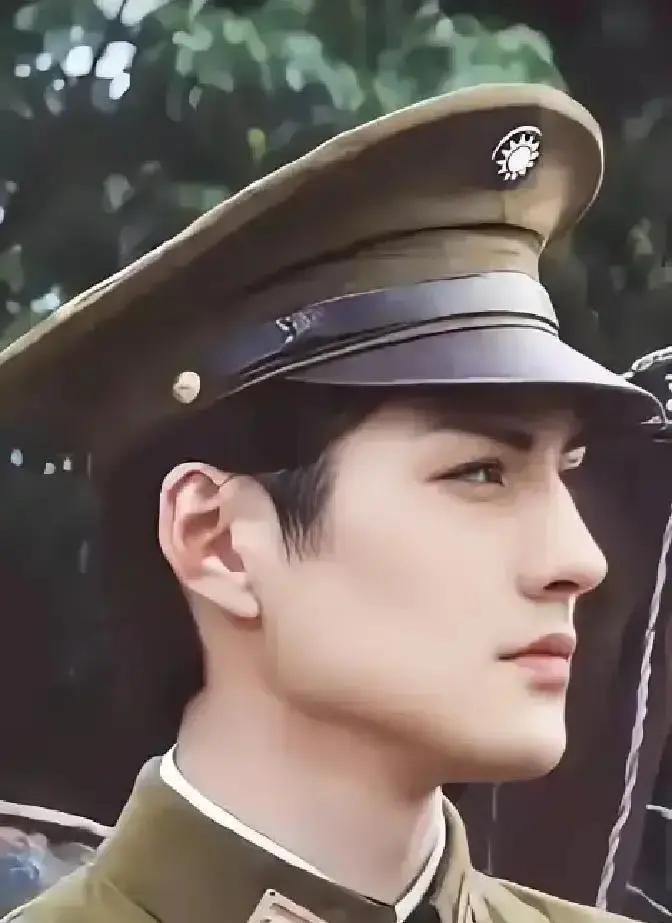 1亿摆在眼前，他扭头跑了
 
2002年，有人把合同拍到严屹宽面前：签字，马上拿