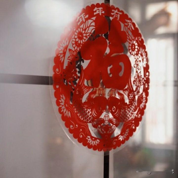 春天的天气就像小孩的脸，一下子晴空万里，一下子滂沱大雨说变就变。你不能忍受也必须