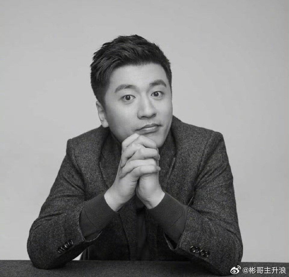 张雪峰去世沉痛缅怀张雪峰老师，一生赤诚，为学子引路，为教育发声，先生千古，一路走