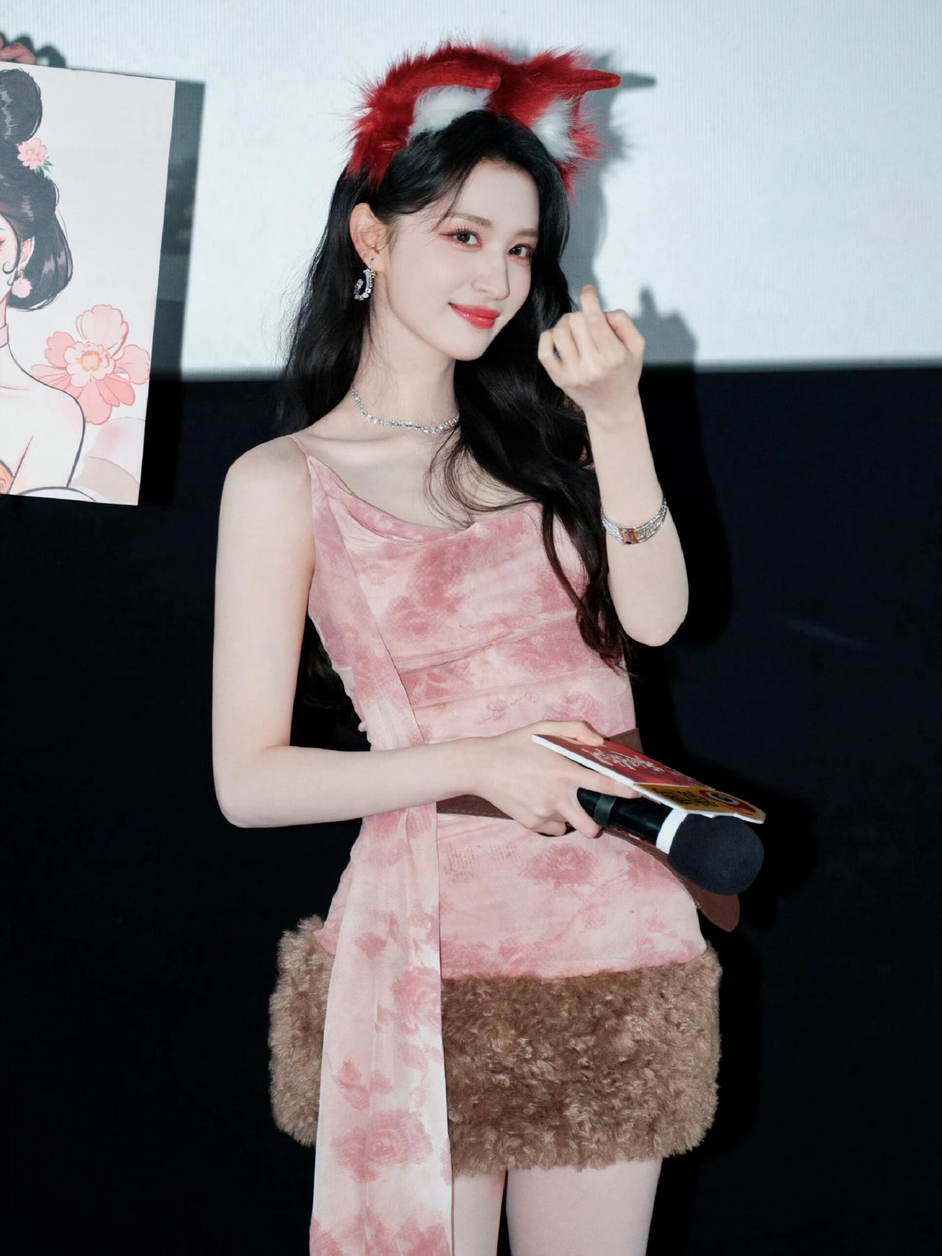 王楚然｜谁懂！这状态美到犯规💘王楚然真的把庾晚音从剧里走出来了一颦一笑都自带氛