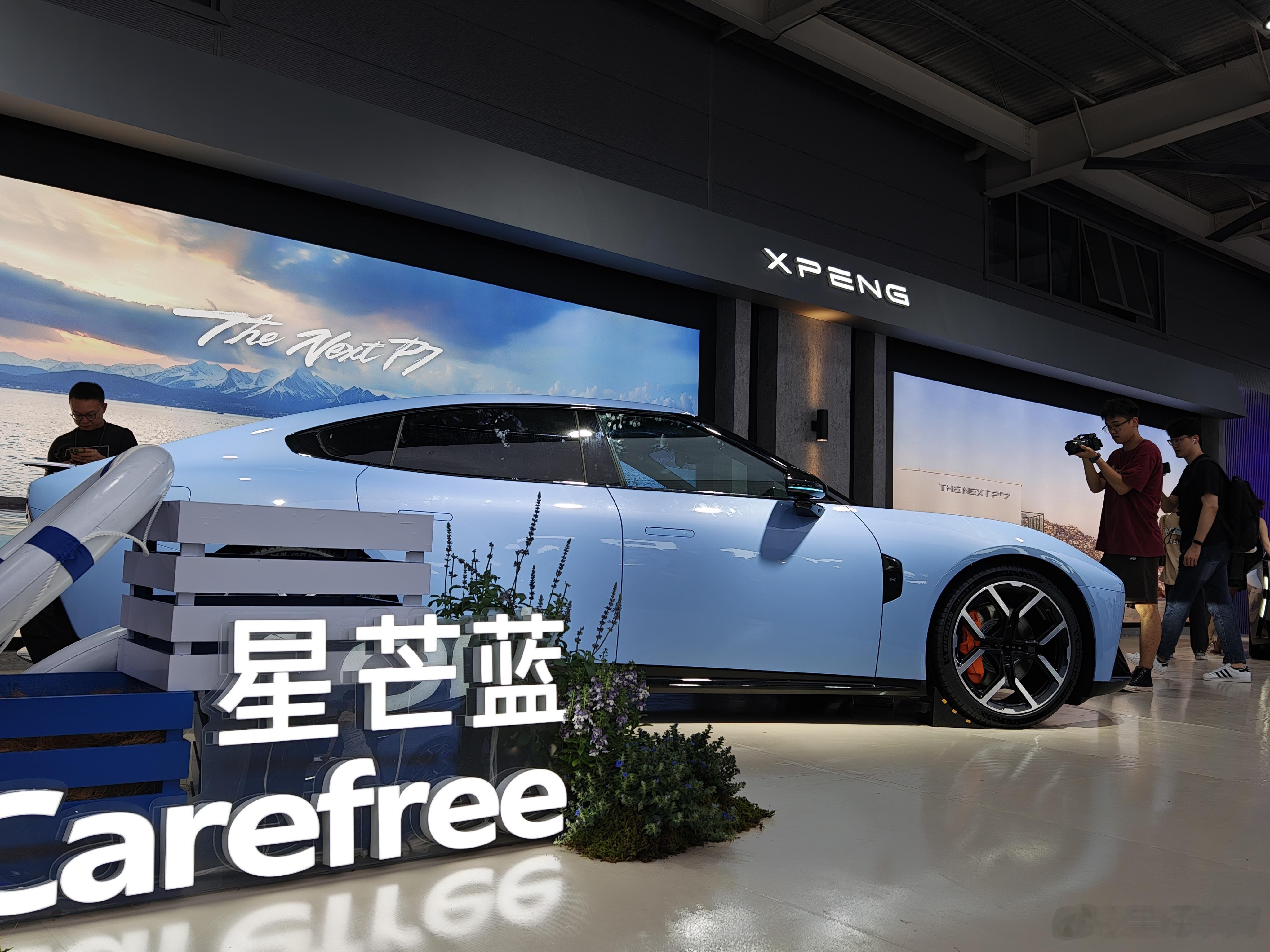 全新小鹏P7版本价格▫️702长续航Ultra：21.98万元▫️820超长续航
