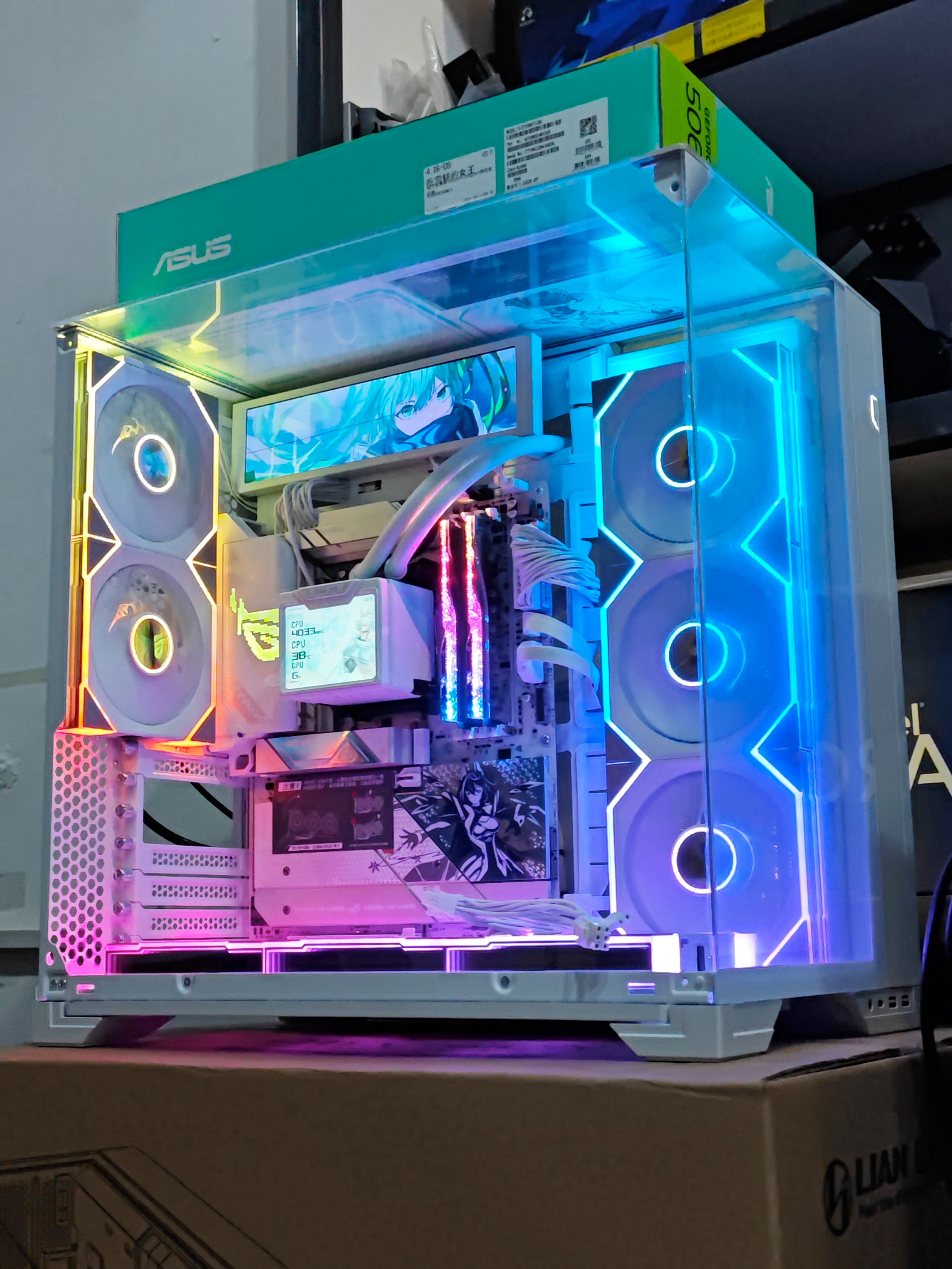 X870-A GAMING S吹雪WIFI，配联力包豪斯VISION+9寸副屏。