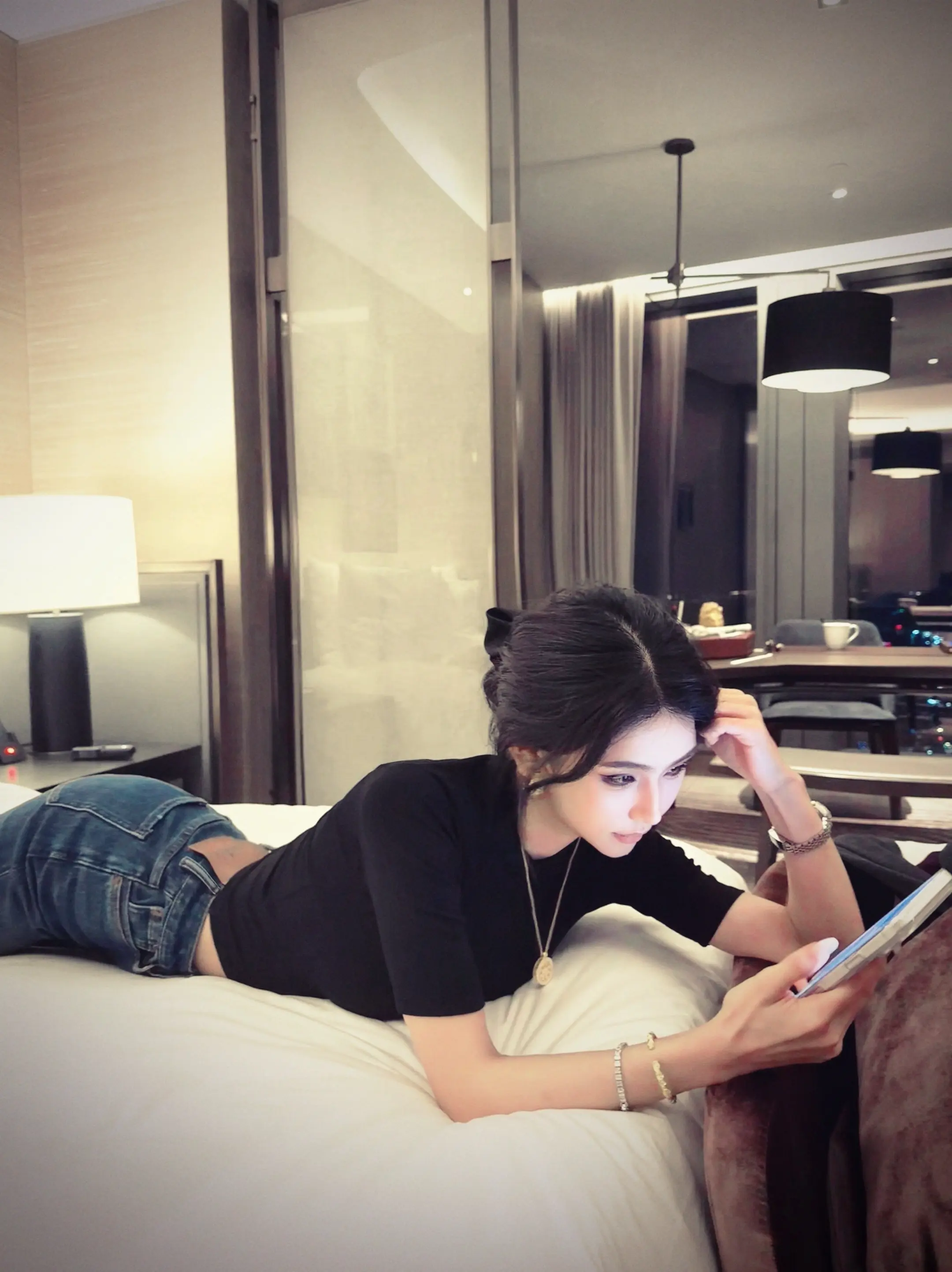 眼睛是看不见本质的，应该用心去寻找