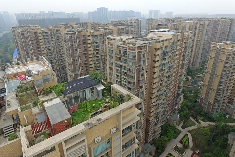 5岁女童23楼坠落奇迹生还
 
“砰”的一声闷响，5岁的朵朵从23楼窗台坠落，楼