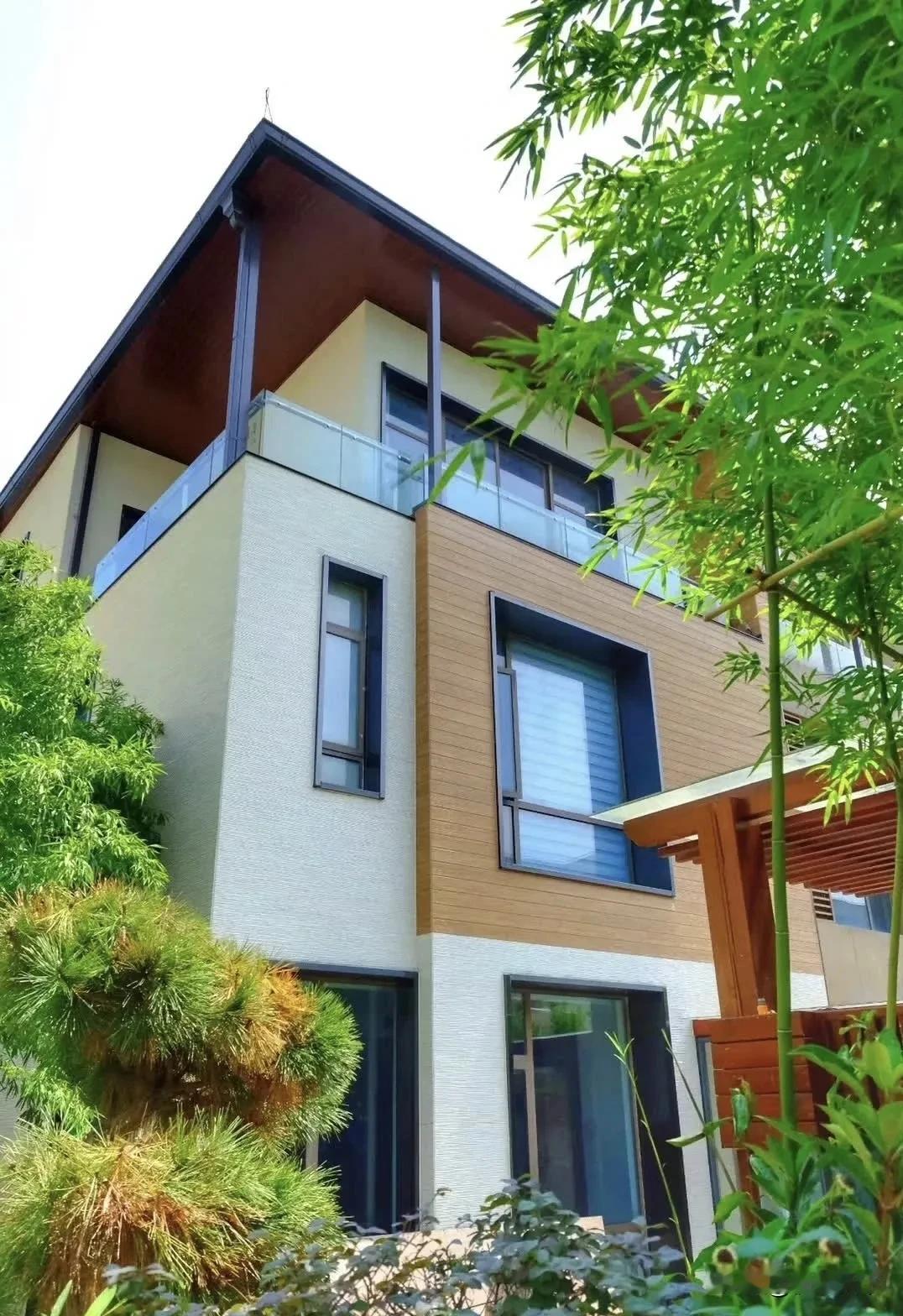 日本90%的三层以下建筑自建房别墅外墙外墙装修 外墙翻新 都是选择水泥纤维板 通