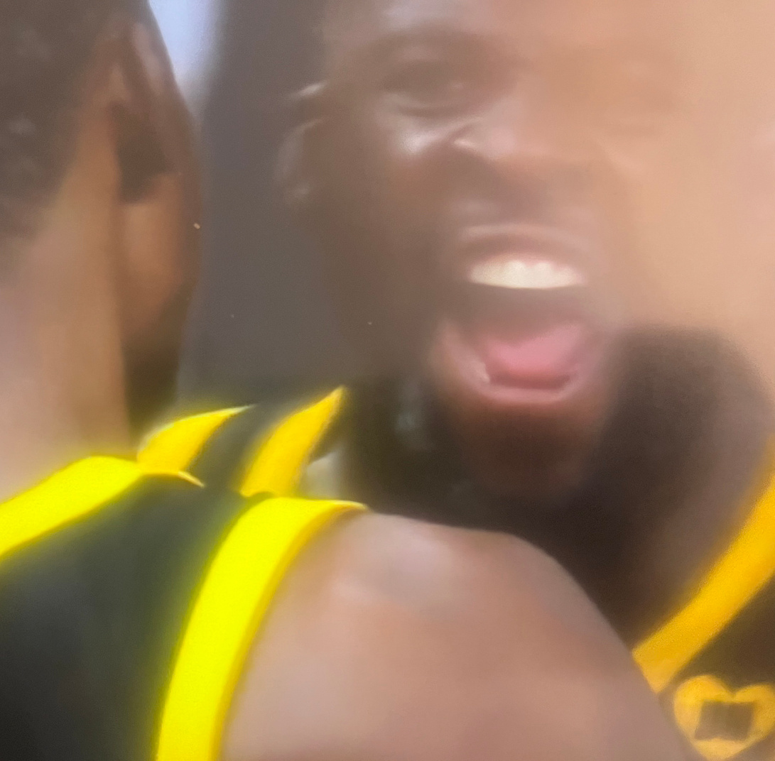 哈哈哈 怒吼KD追梦这波赢麻了#金州勇士[超话]##太阳vs勇士# ​​​