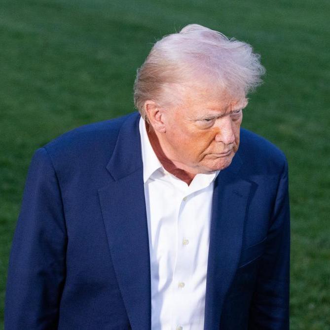 美国接连出手敲打泽连斯基，小泽下场会如何。从特朗普最近一系列的操作来看，大有一副