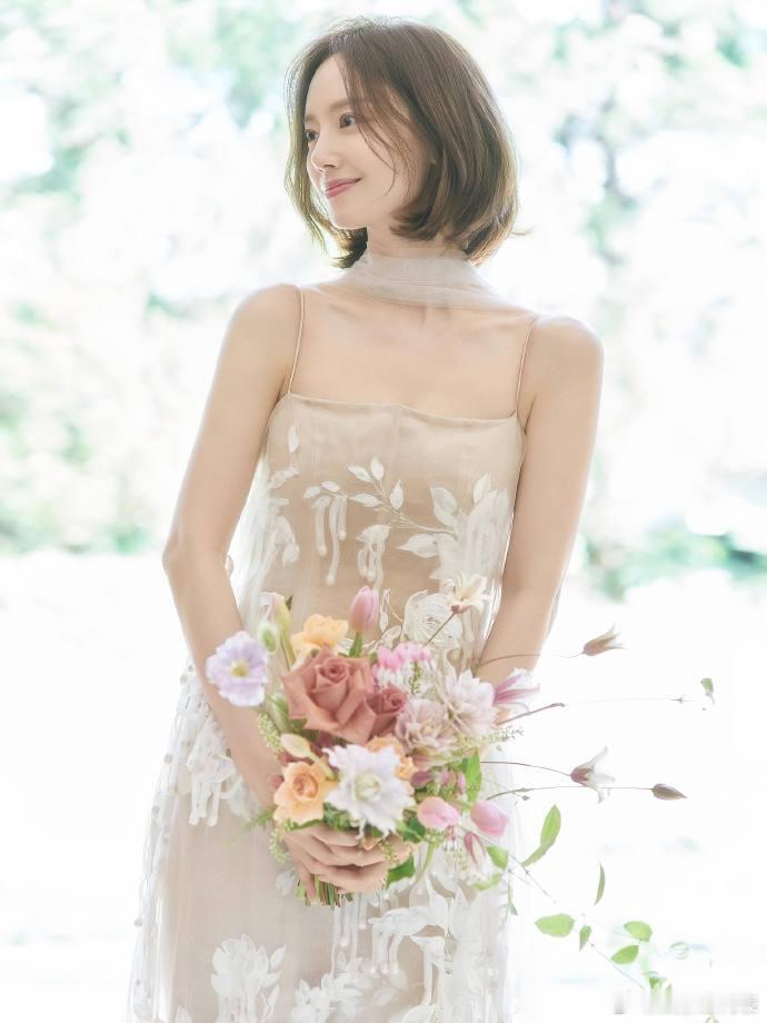 文彩元婚纱照 好美！文彩元晒婚纱照