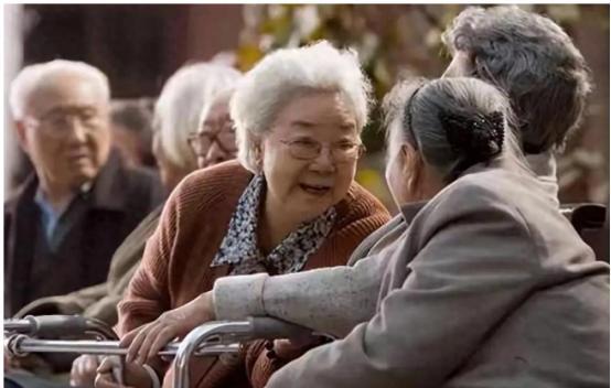 家中老人一旦迈入82岁高龄，建议以下四件事不要做，早知早受益。

麻烦看官老爷们