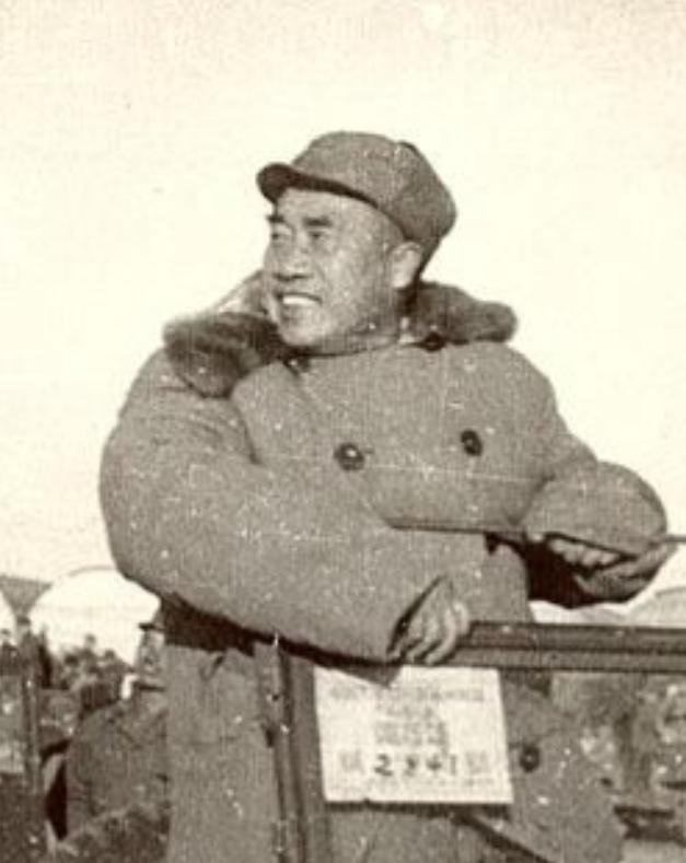 1950 年，土改时，四川有个地主却不慌，工作队来他家时，他拿出一张借条，众人看