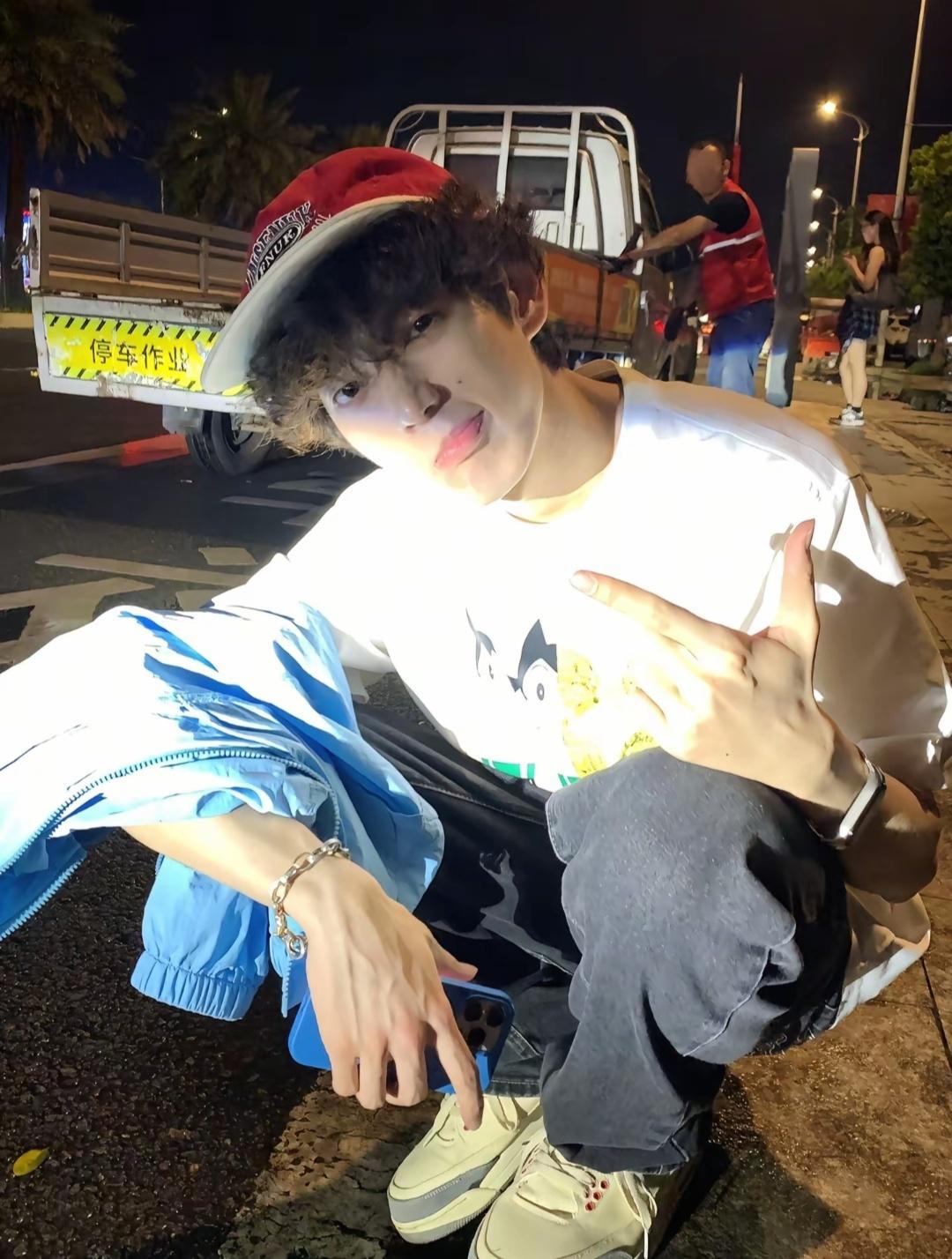 𝙎𝙃𝘼𝙍𝙀🦄男生头像｜微信头像 ​​​