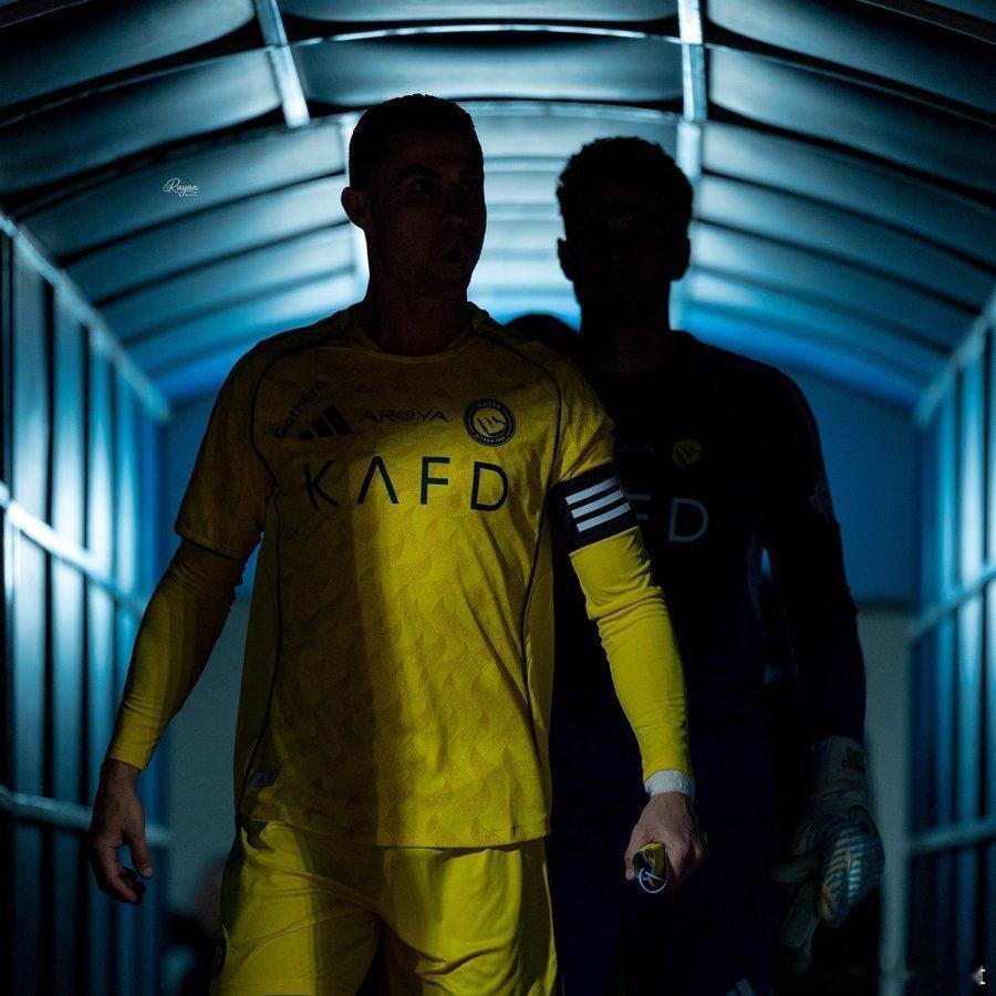 C罗 据艾内兹🔴C 罗的伤情已经显著好转。 