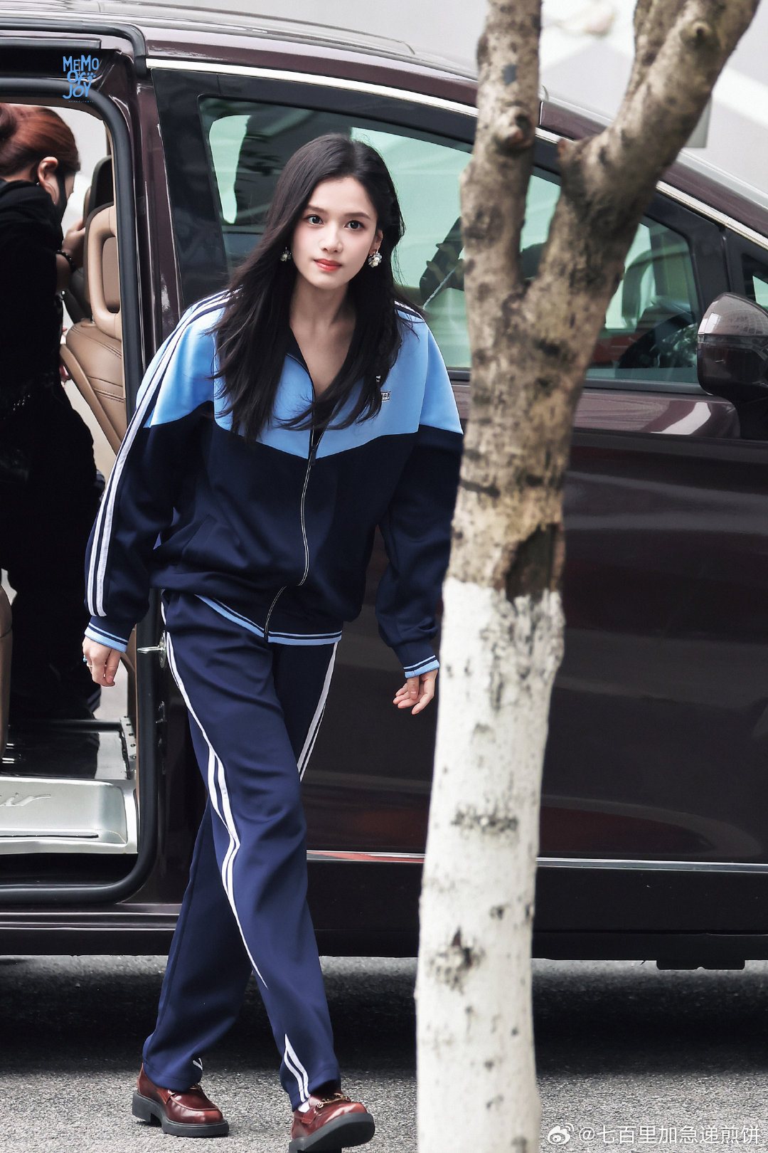 校服版的张婧仪，现偶感来了 ​​​