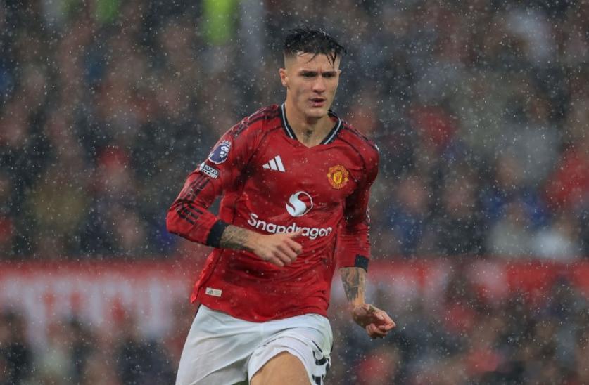 贝尔巴托夫日前接受metro采访，并谈到了加里-内维尔对舍什科的批评，以及舍什科