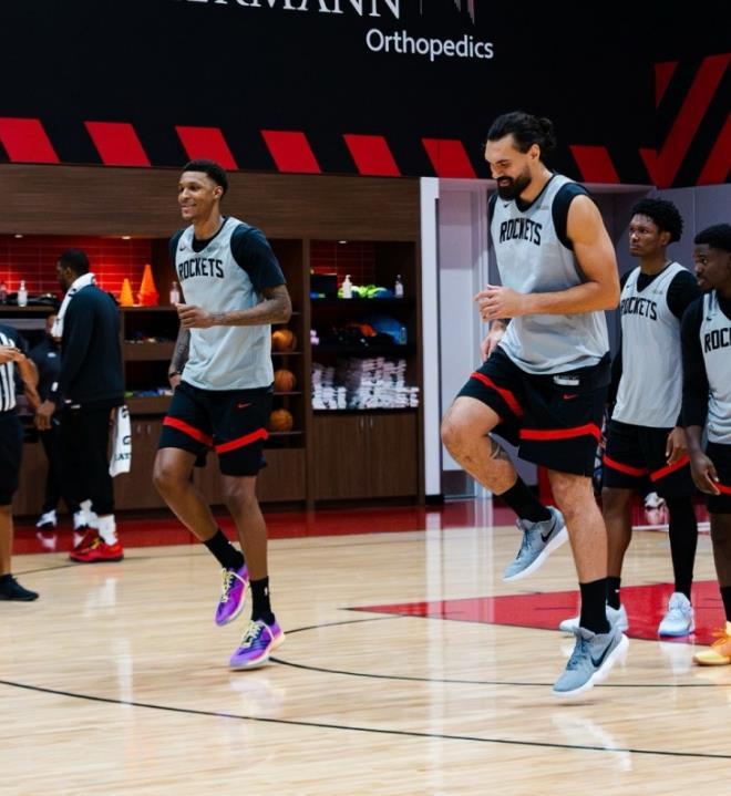 火箭队应该追逐尼克斯队的第二中锋米切尔·罗宾逊，这是NBA专家杰德·凯茨给出的建