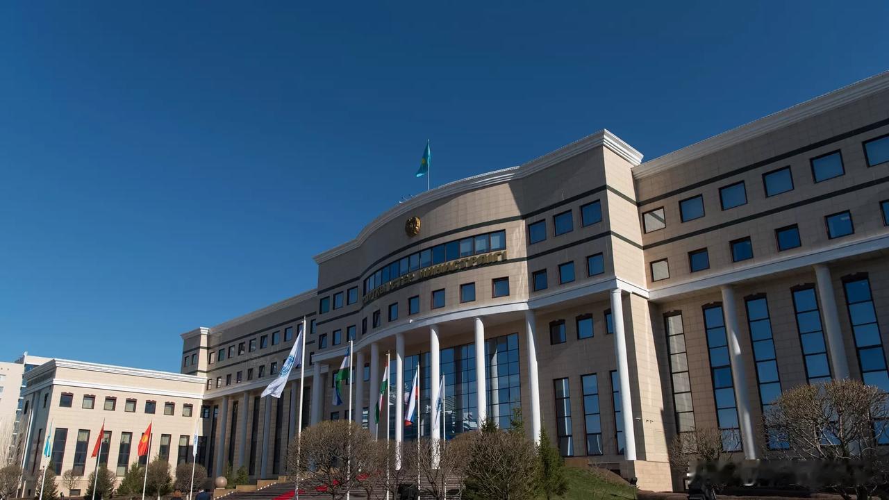 哈萨克斯坦外交部就里海石油管道财团（CPC）设施再遭针对性袭击发表抗议

俄罗斯