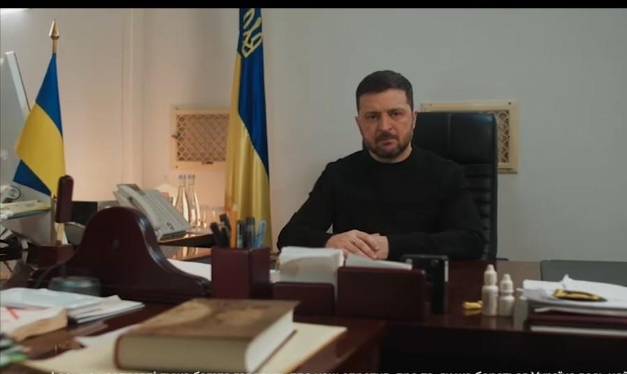 俄乌冲突四周年：泽连斯基发表讲话

“今天，正好是普京扬言“三天拿下基辅”的四年