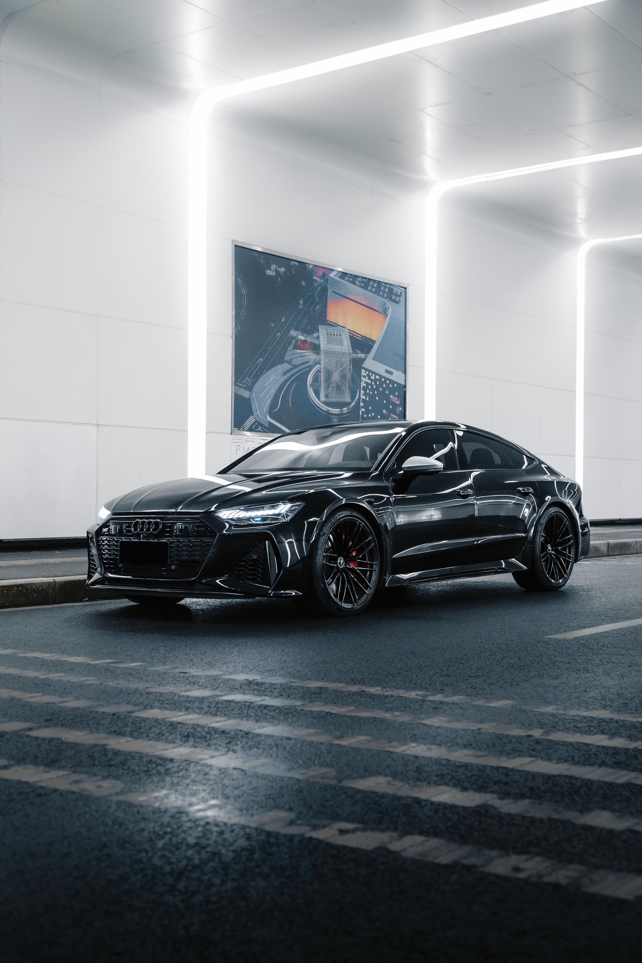 黑武士西装暴徒- RS7。也算是一代神车了 是真帅啊