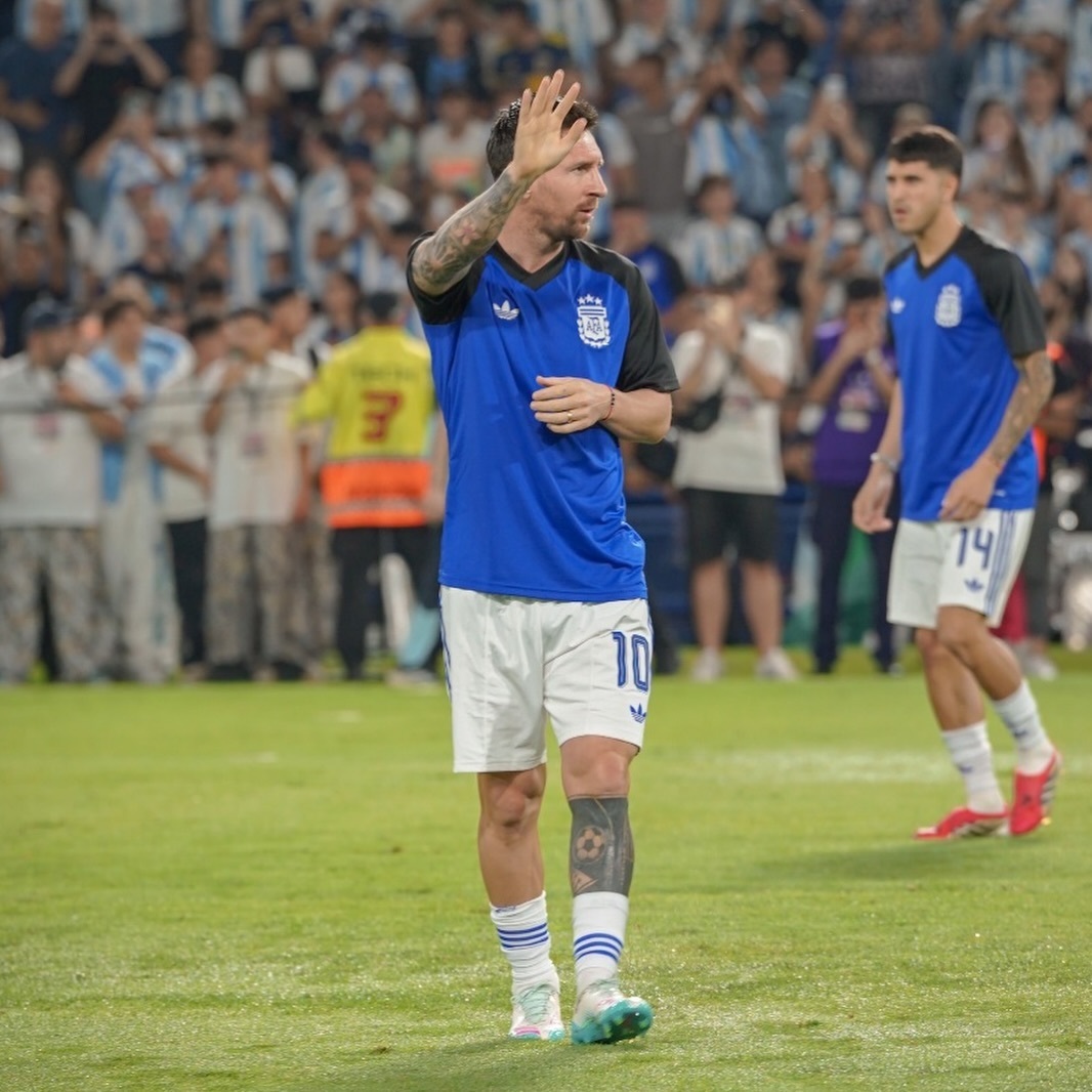 【梅西更新赛后社媒】🔥国家队两场友谊赛结束，两场全胜，梅西一场替补，一场首发；