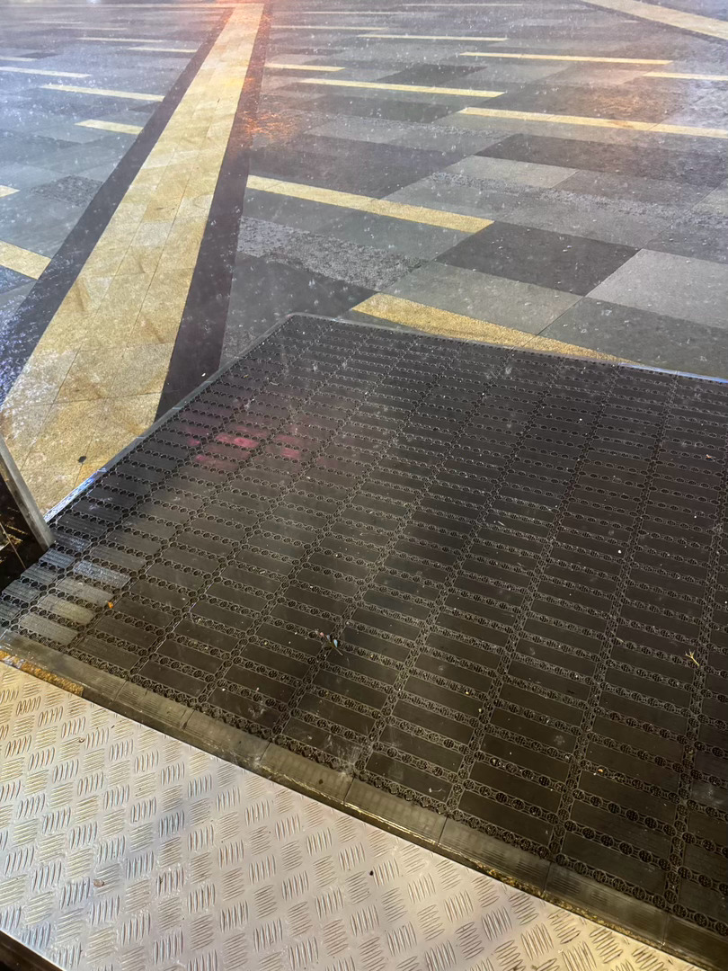 才一会突然来一场大雨