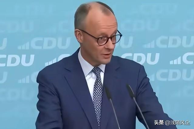 据德媒《商报》获取的基民盟内部文件披露，德国总理梅尔茨因支持率暴跌至14%的历史