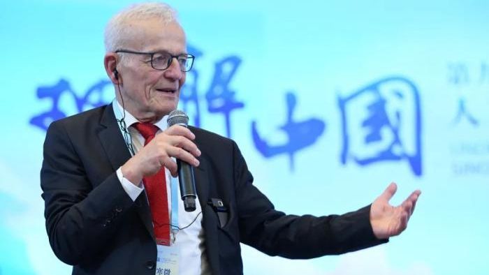 【观察者网对话德国汉学家施寒微：一个现代而强大的中国，对全人类是好事】10月13