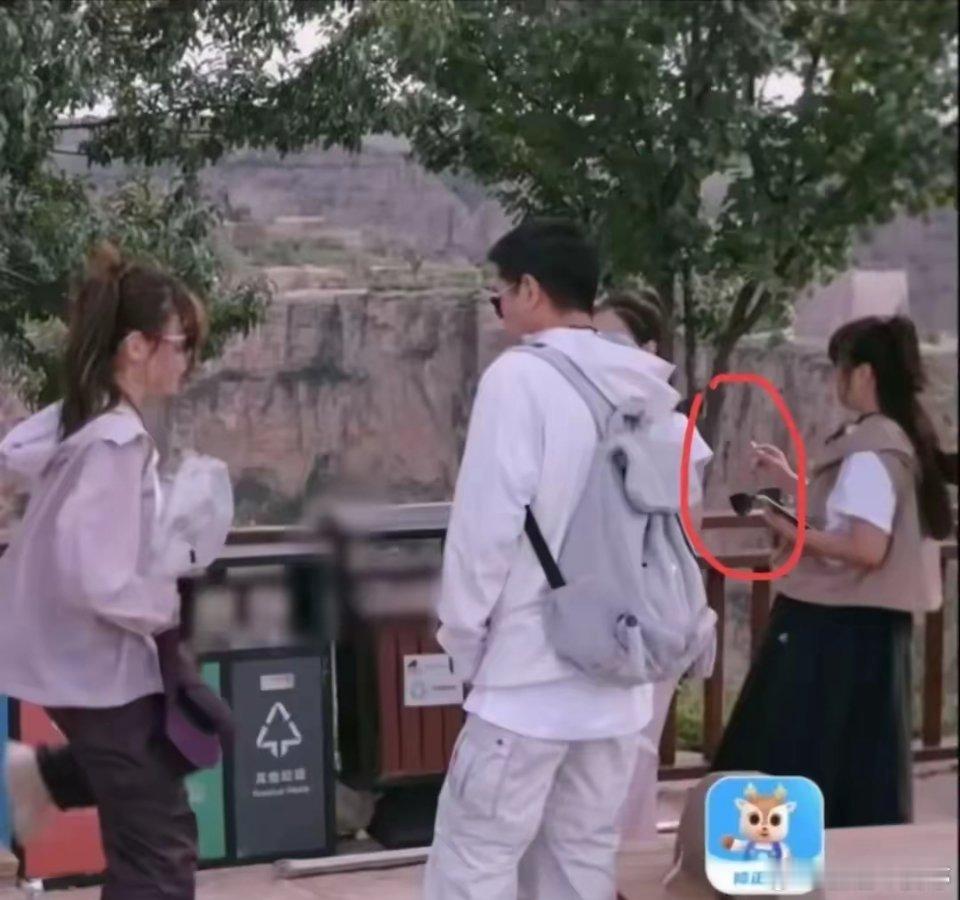 麦琳刚上车就抽烟 女人抽烟不代表她就是坏女人，不管男人女人，压力大了抽根烟冷静一