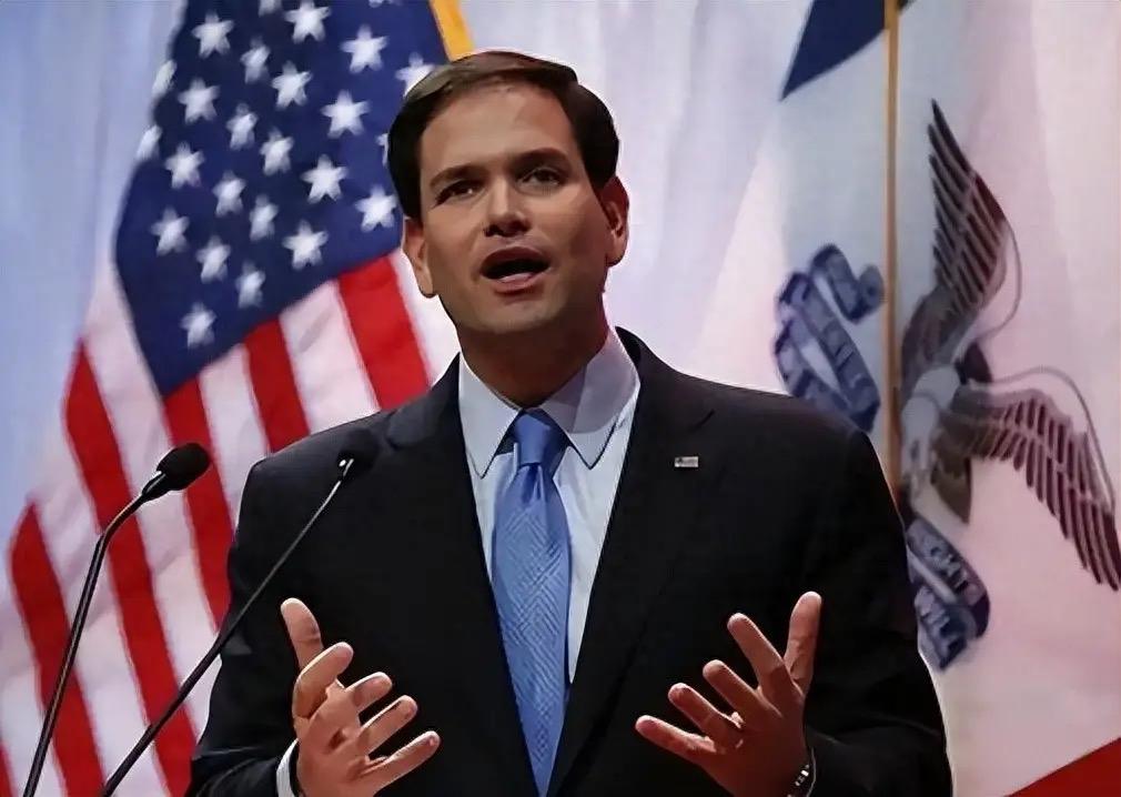 泽连斯基实惨，即使答应美国撤出顿巴斯，美国也不承诺为乌克兰提供安全保障。

美国