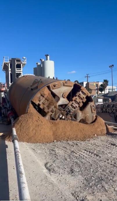 The Boring Company 的这篇帖子展示了其先进的隧道掘进机 Pru