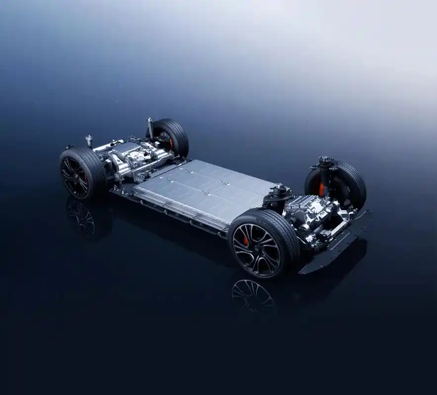 大电池缓解了多少焦虑超级车主 从400公里到800公里的转变，不单单是跑的更远，