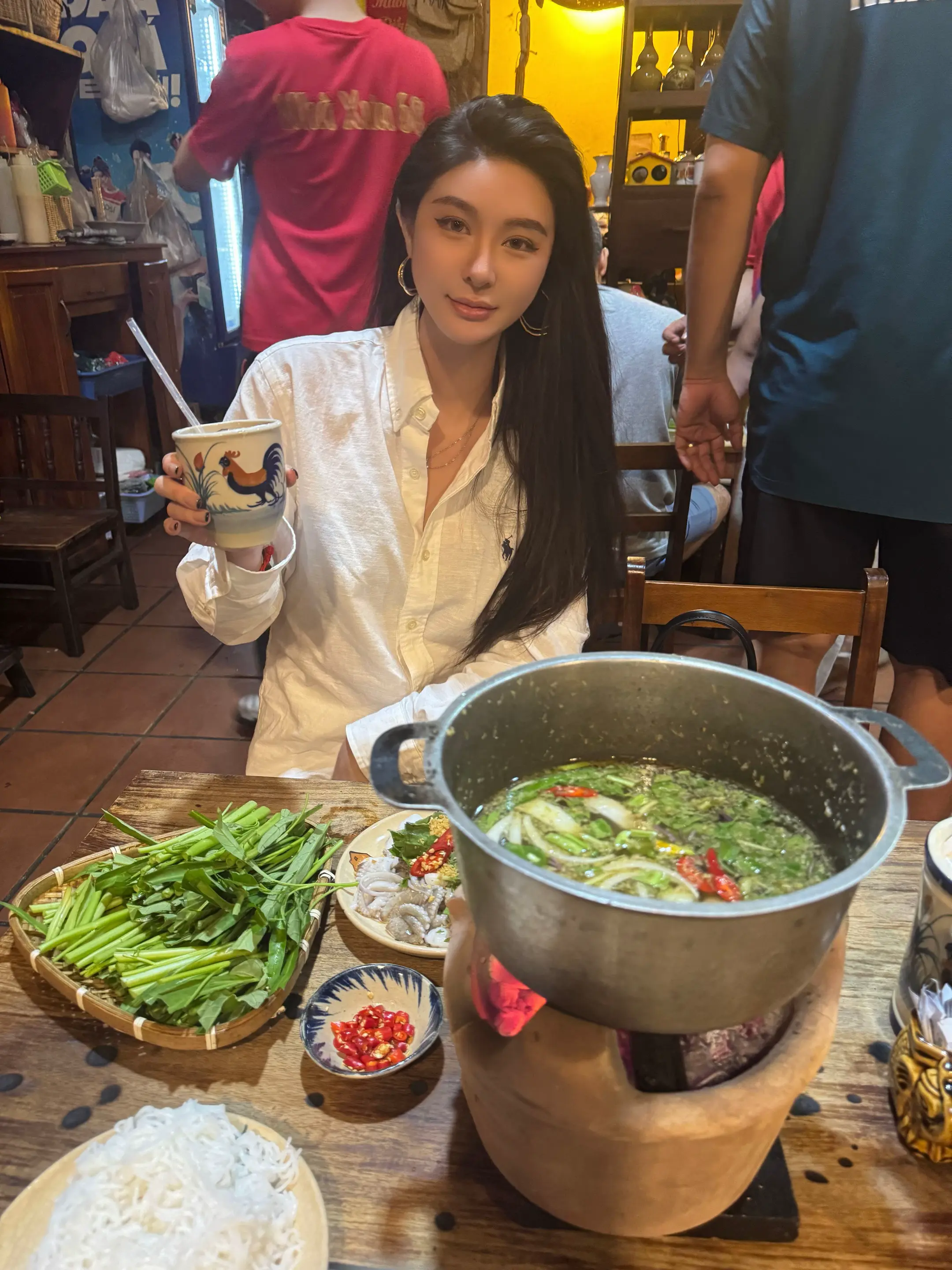 桌上咖啡我买单了 你的人生我是一点不想参与