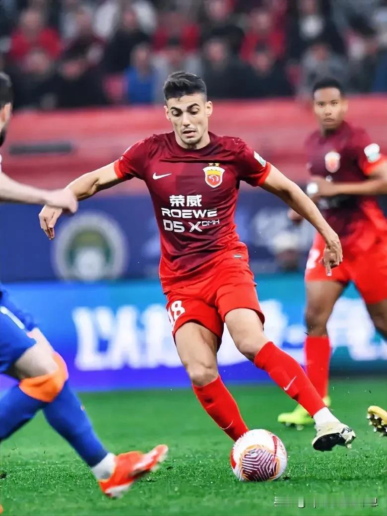 海港、泰山上演进球大战，成都蓉城绝杀长春亚泰，沧州雄狮主场让二追三，中超联赛第六