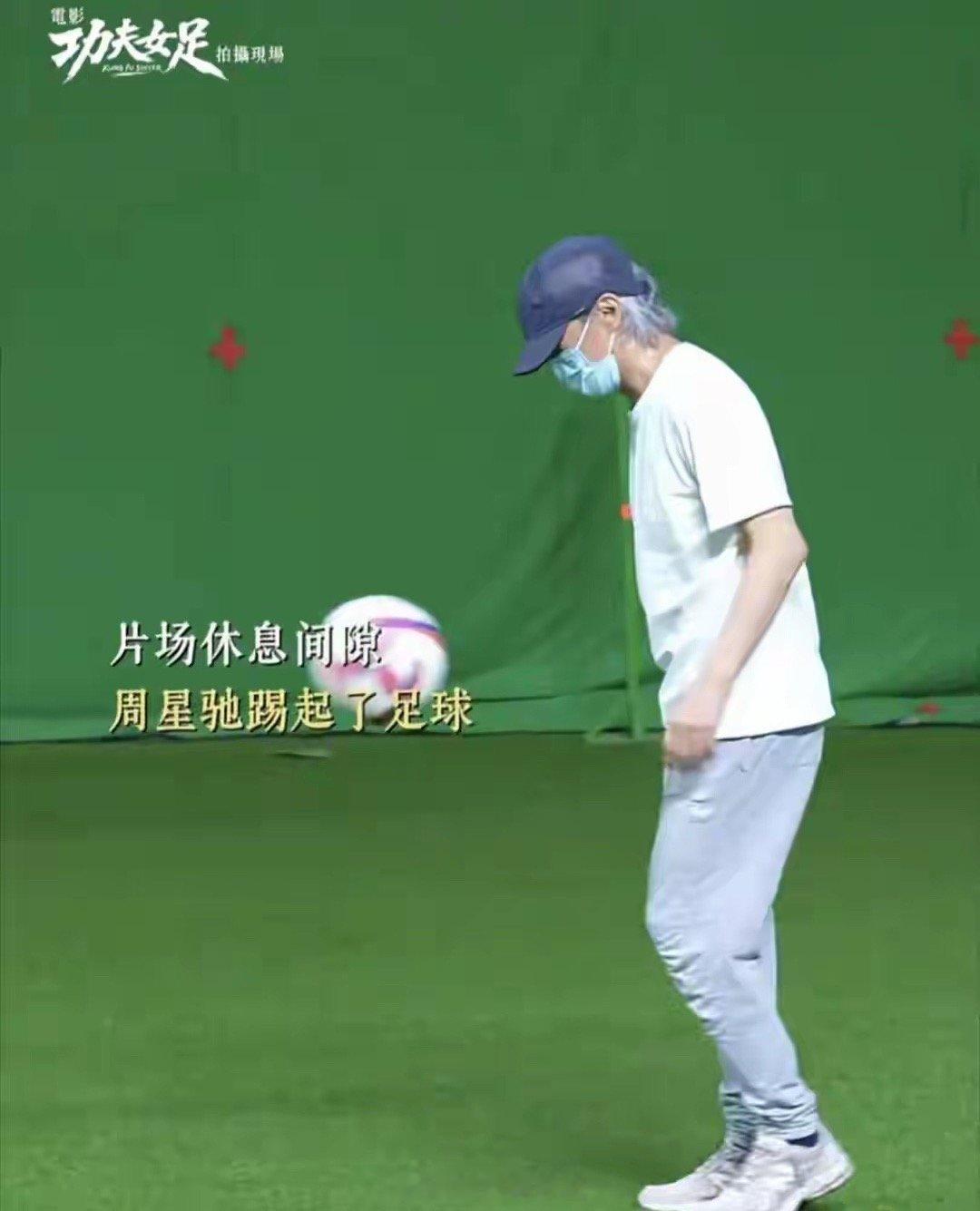 周星驰为什么常年戴口罩打开近期周星驰所有公开行程，无论是电影路演、老友聚会还是街
