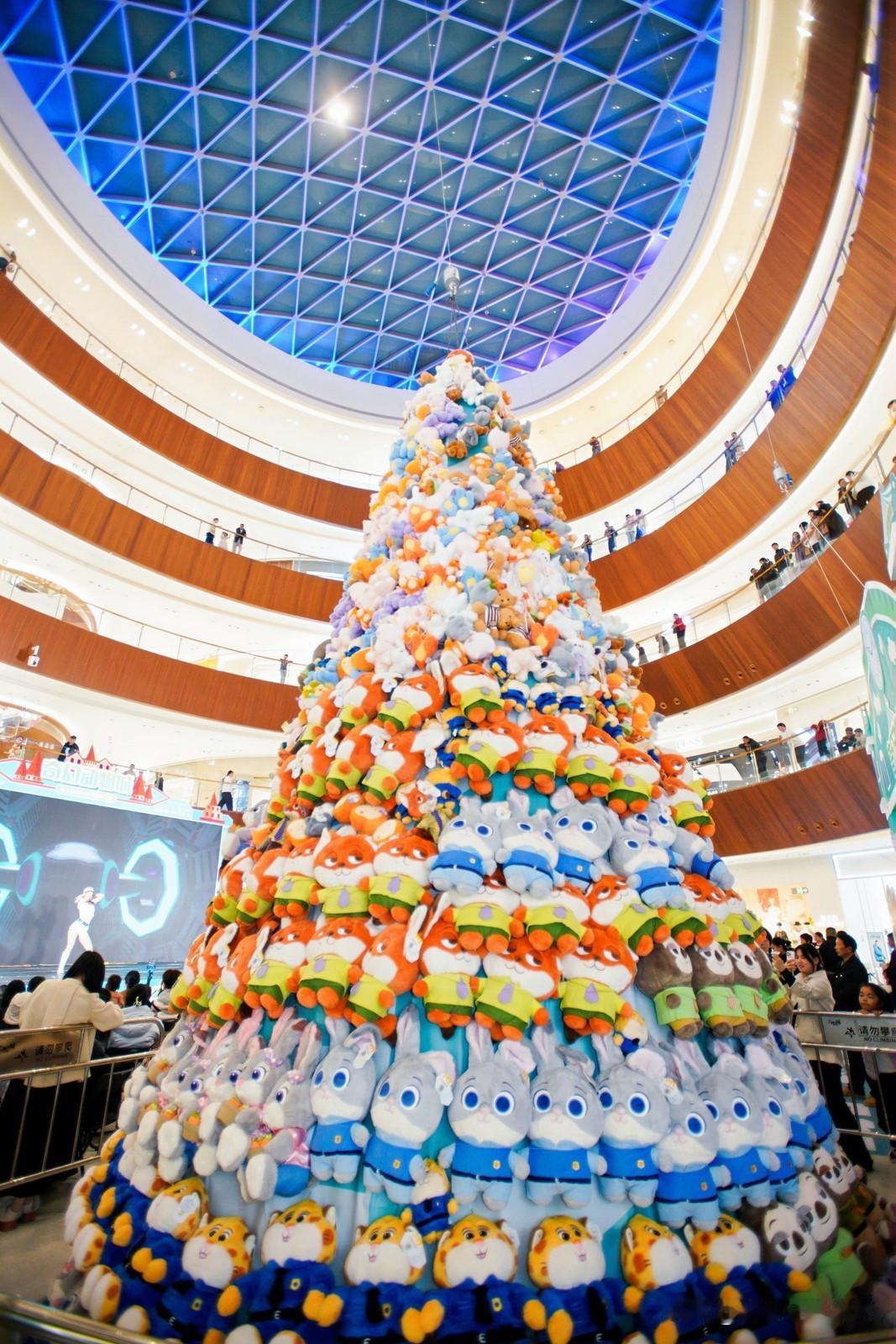 步入社会看重的是能力还是学历不是能力更不是学历，看重的是背景和钱，实实在在的好处