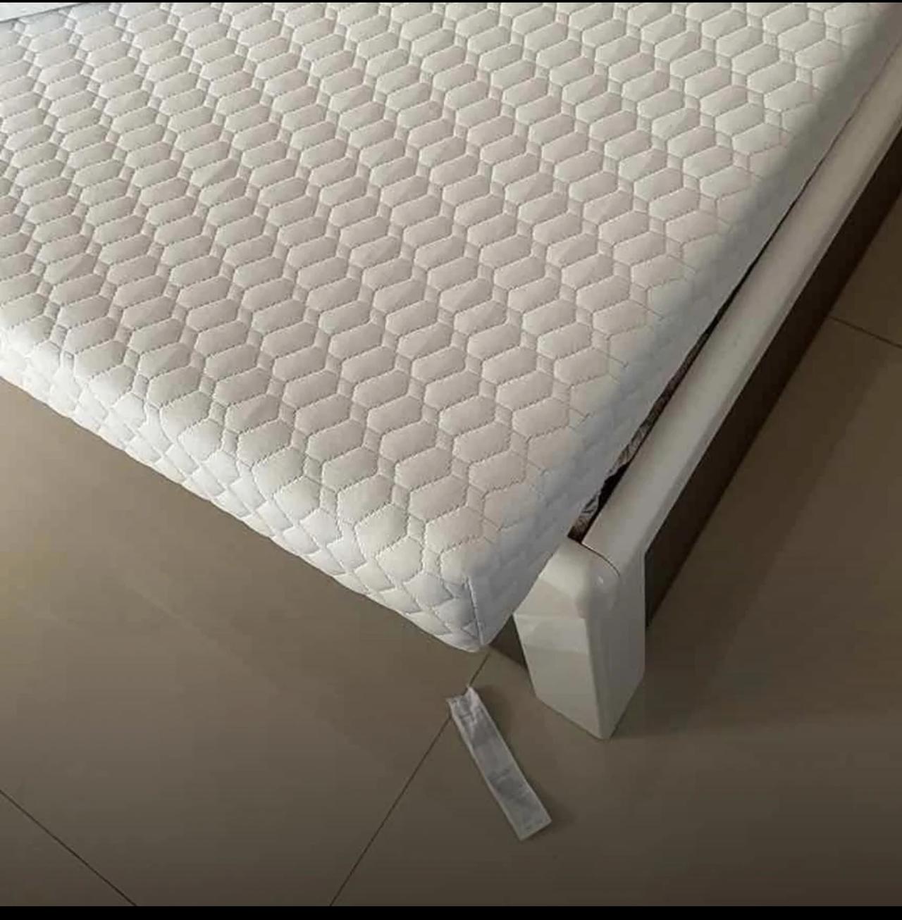 家人们谁懂啊！为换床垫我差点跟对象吵翻天——他说“睡个觉而已”，我偏觉得好床垫能