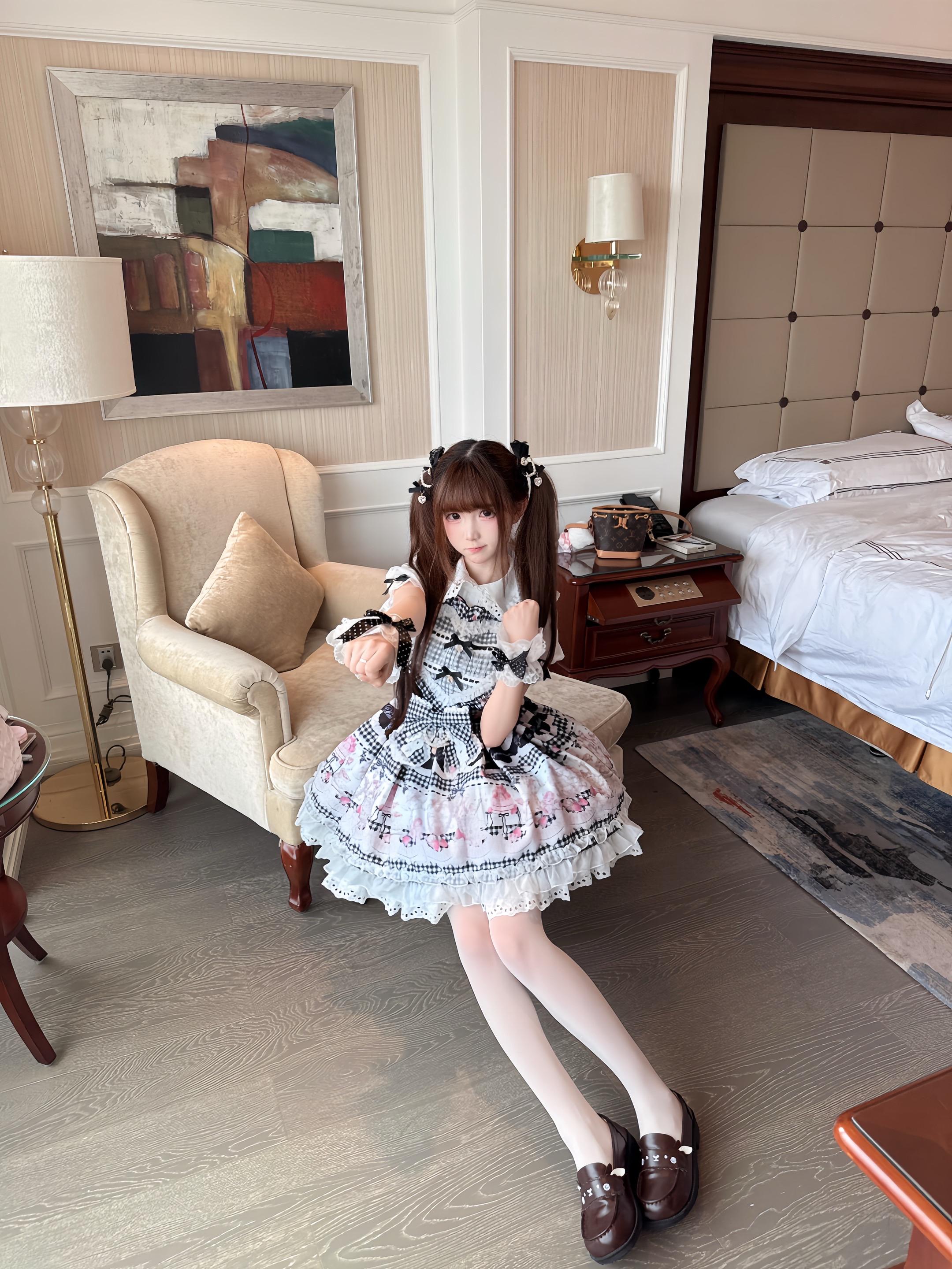 不喜欢萌萌的那我还可以呆呆的乖乖的绒绒的软软的δ(´д｀; )