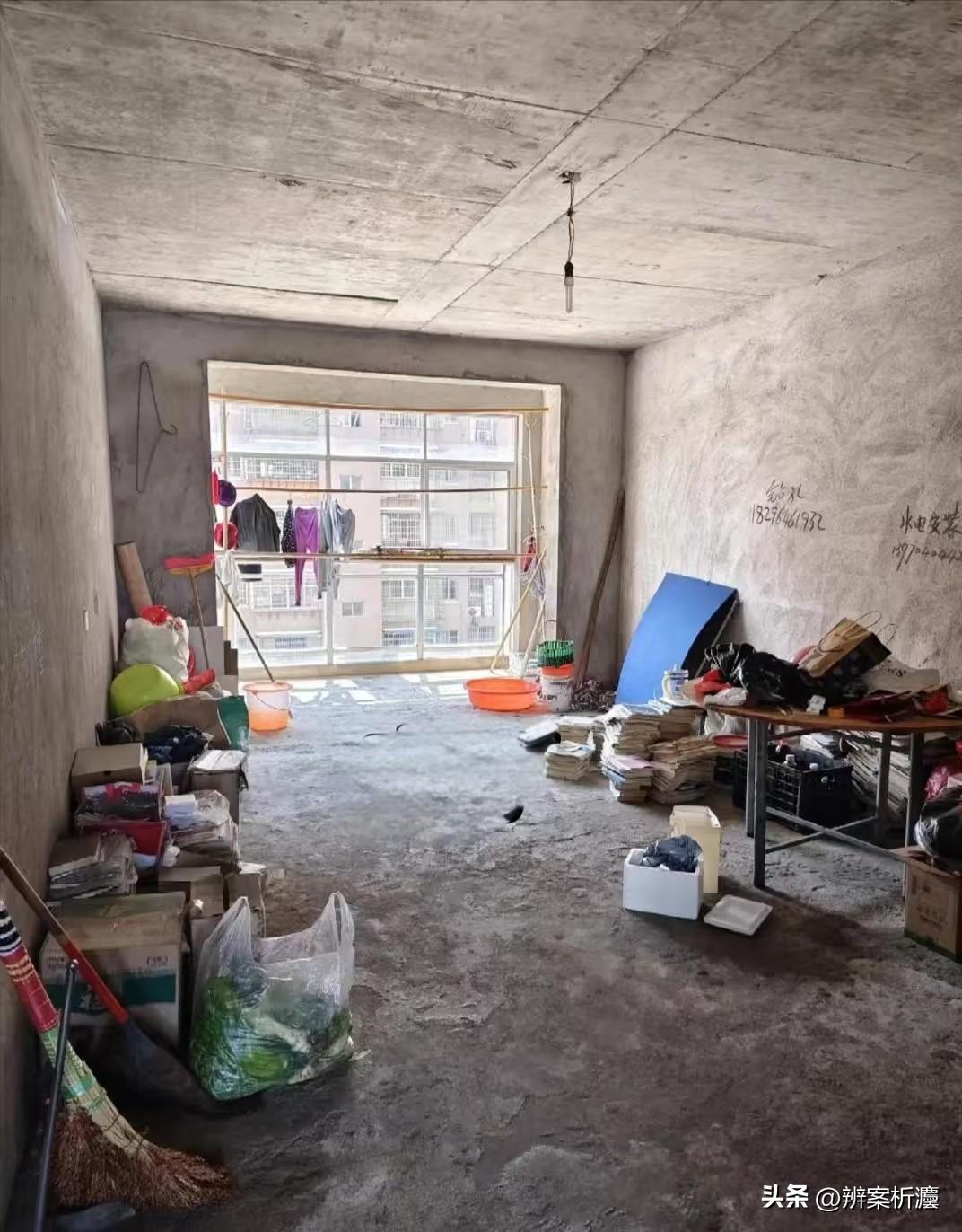 分明就是无赖！内蒙古包头，女子买了套79平的二手房，房子空置了5年，等她准备装修