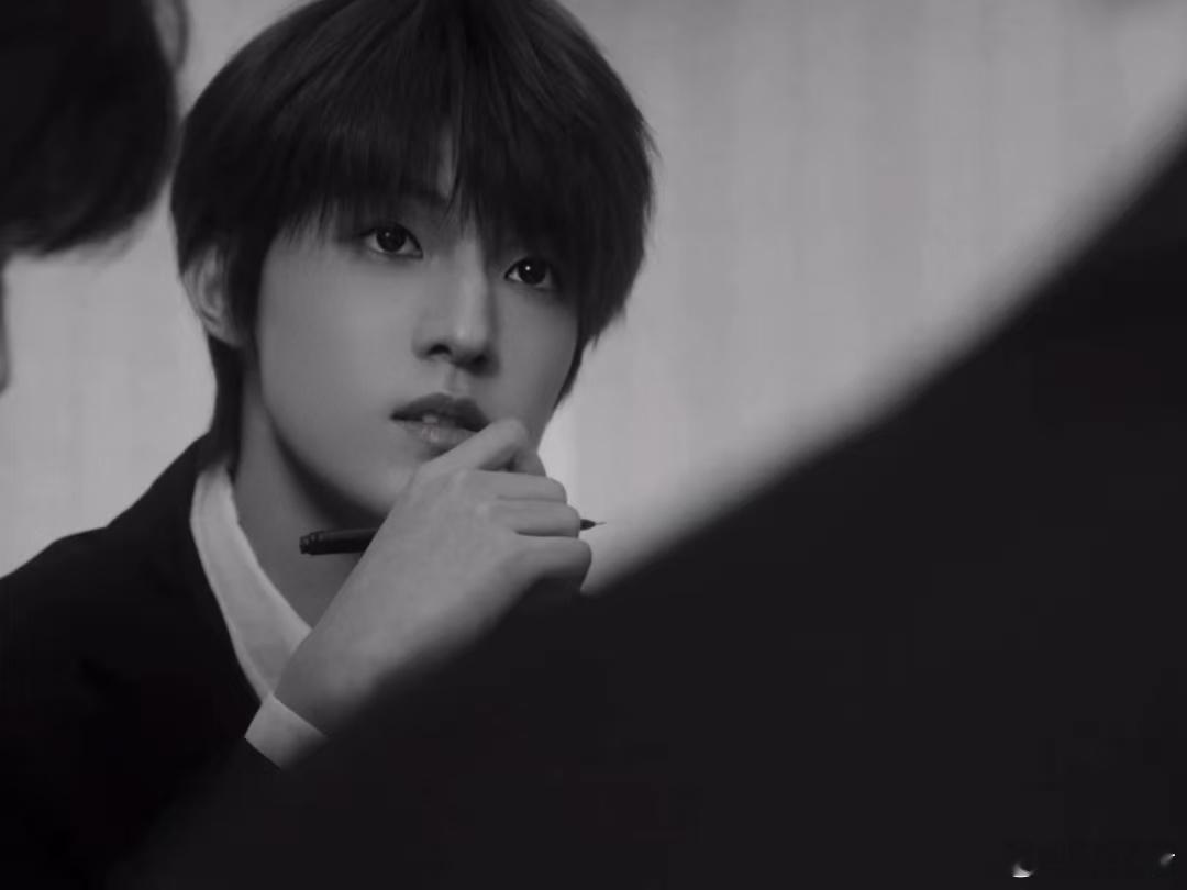 张泽禹换头像 张泽禹新歌头像新鲜出炉，换头像就是预告，坐等新歌来袭 