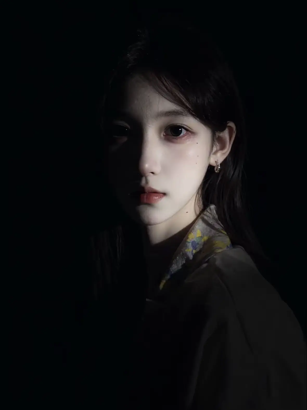 我无名分 我不多嗔 我与你难生恨