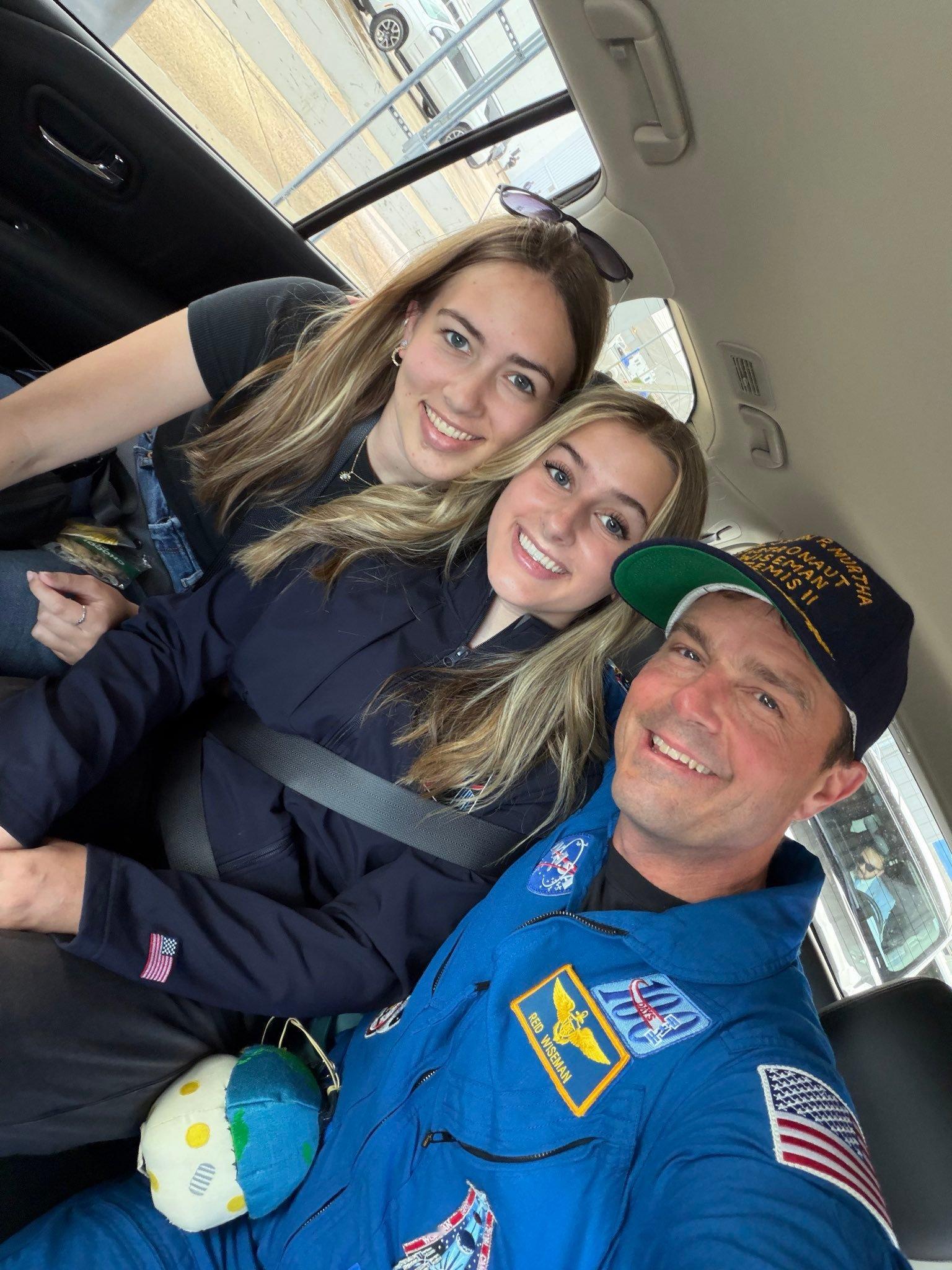 两个女儿的父亲——阿尔忒弥斯2号指令长里德·怀斯曼（Reid Wiseman），