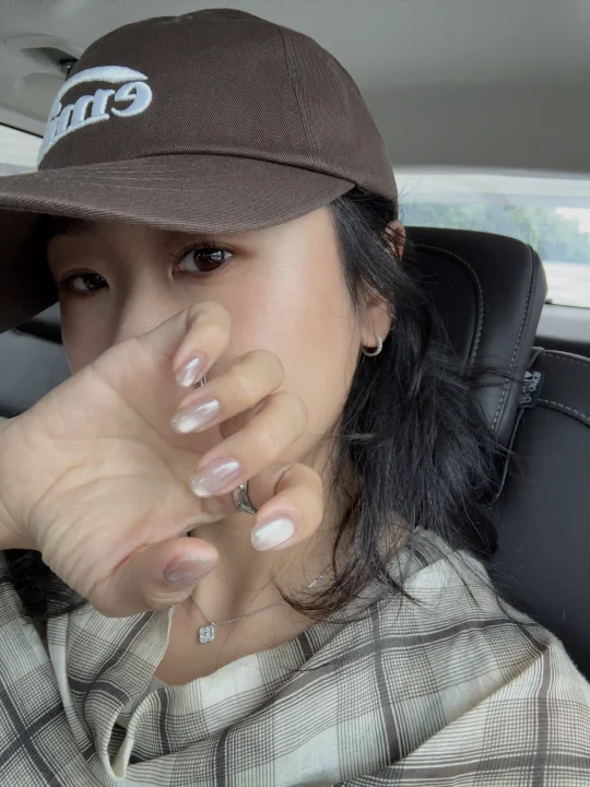 秋日玻璃珠上线啦🔮干净的美甲