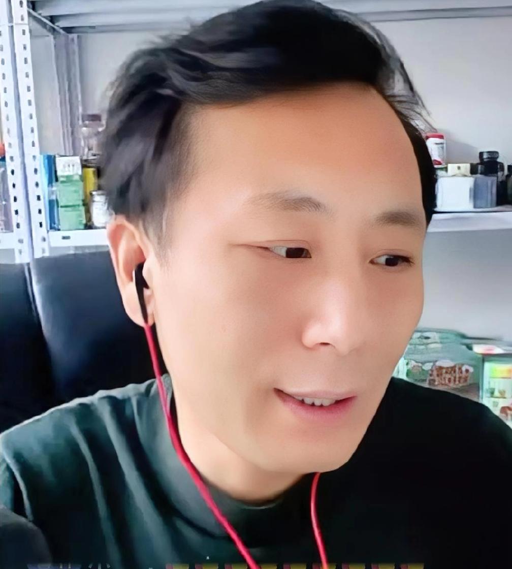 不查不知道
一查全是颠覆认知的关联！

老汤直播间里聊起消失一年的“奇迹”，被网