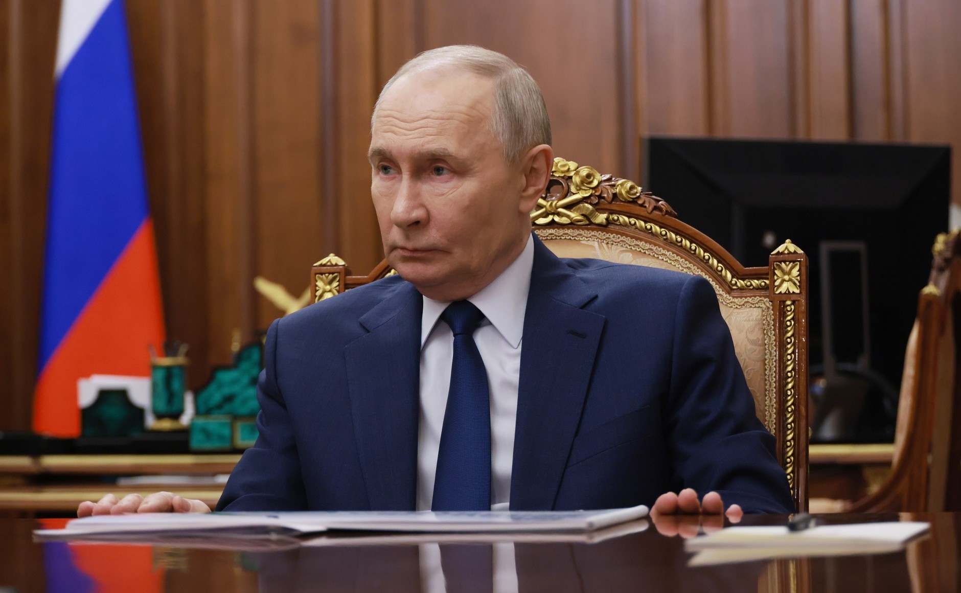 瓦洛佳小朋友  与奥廖尔州州长安德烈·克雷奇科夫的会晤总统与奥廖尔州州长举行工作