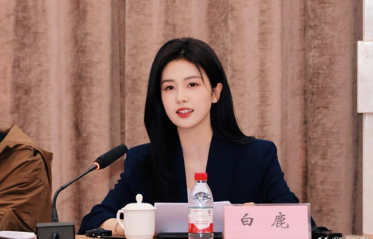 [心]白鹿凭北上拿到收视率90花第一 [心]夏日Highlight时刻 
愿你永