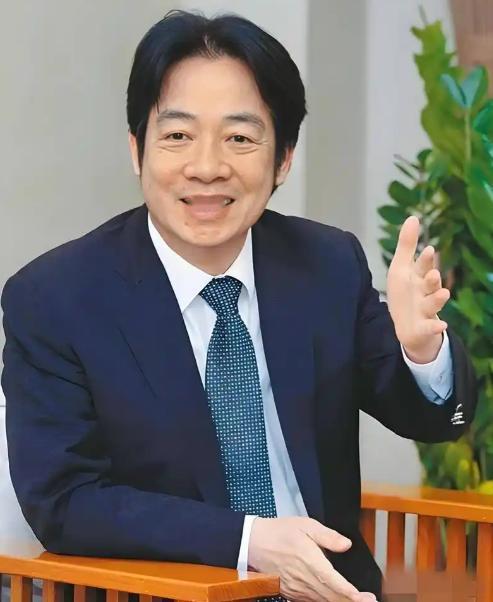 就在刚刚，
 
‘台独’分子赖清德正式宣布，
8月17日，赖清德在听取“年度总预