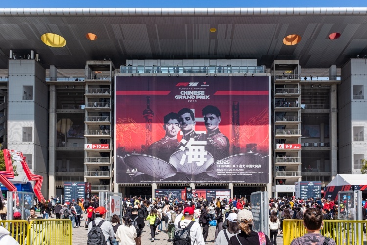 F1上海站观赛人数超23万【今年F1中国大奖赛观赛人数超23万&创近20年新高，