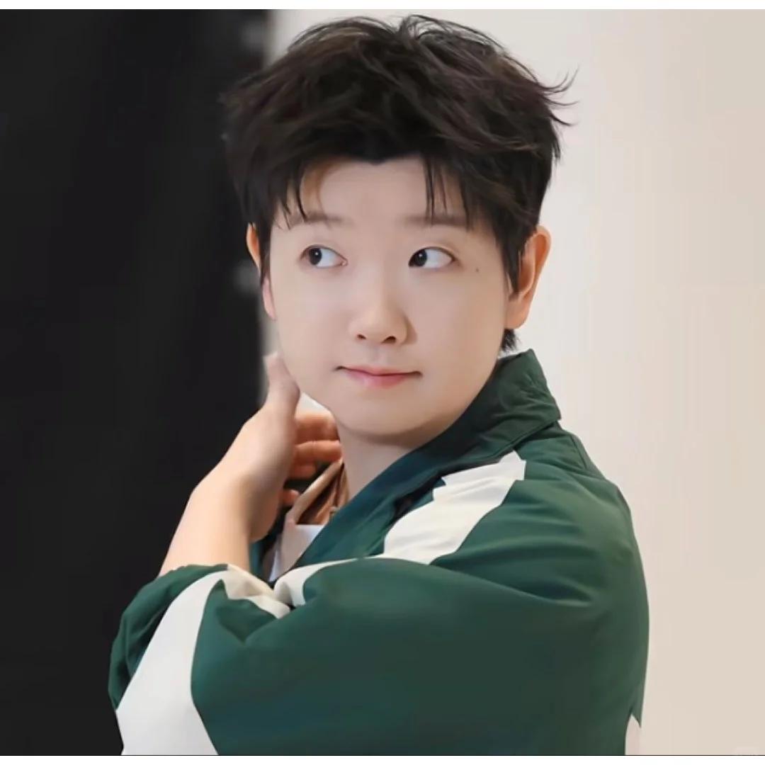 艾玛！还真给干上市了！马特之前的一句玩笑话，所言非虚呀！[偷笑]

半亩花田狂卖