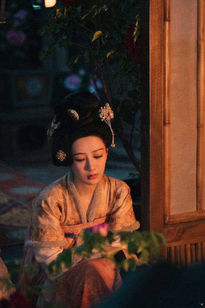 杨紫何惟芳意识到自己命运错位的人 何惟芳的选择 杨紫何惟芳能够勇敢地意识到自己命