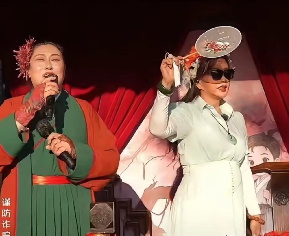 4月29日下午，河南开封万岁山王婆说媒现场宴请刘晓庆做嘉宾。现场本来气氛非常好，