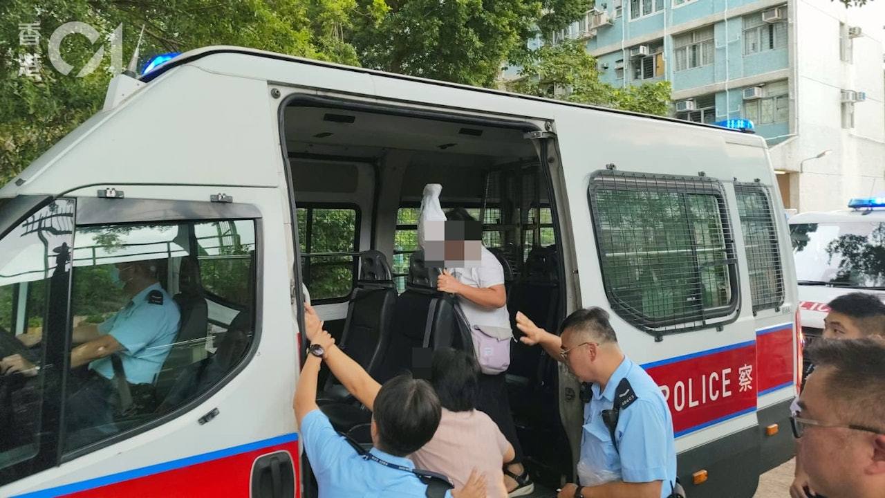 大麻糖果放倒小孩这种事在香港发生了！¹ 刚刚抓了41岁的妈妈，61岁的姑婆。一对